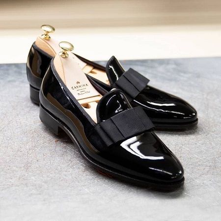 Лаковые туфли-лодочки opera pumps Carmina