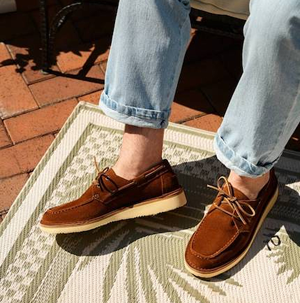 Топсайдеры Astorflex Boatflex в сочетании с джинсами