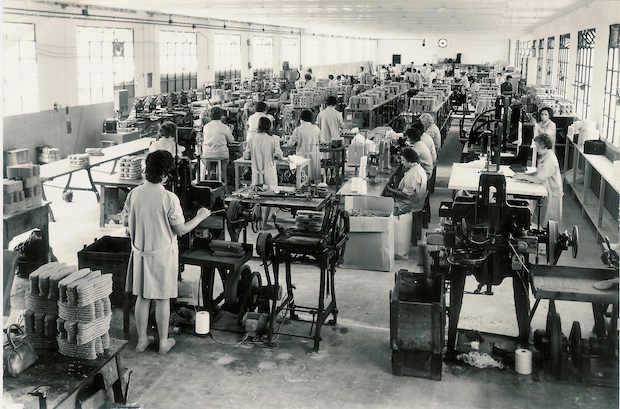 Castaner-factory-old-photo.jpg